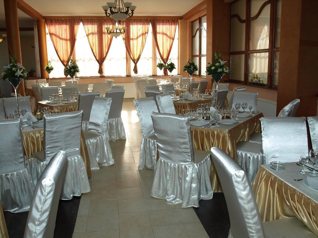 Отель Casa Preturii Tirgu Lapus Экстерьер фото